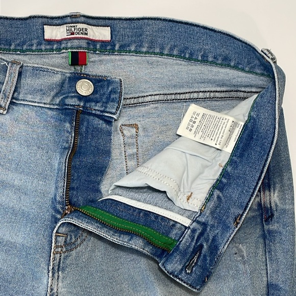 Tommy Hilfiger Size 34 Y2K vintage distressed light wash skinny jeans w/ patches - Picture 3 of 14
